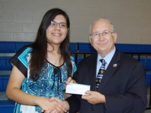 2015-scholarship-Evelyn-Rodriguez