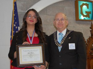 2015-scholarship-Mariel-Morales